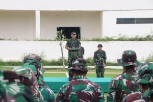 Sambut HUT Ke-61, Kodam XVII/Cenderawasih Gelar Karya Bakti Bersihkan Sampah Pasar Youtefa 2 IMG 20240514 WA0283