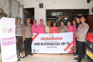Dalam Rangka Hari Bhayangkara ke-78, Polres Metro Jakarta Pusat Melakukan Anjangsana Kepada Personil Yang Sakit 2 IMG 20240626 WA0021