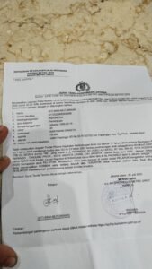 VIRAL! Video Anak Kecil Dipaksa Jilat Etalase Toko, Pelaku Dilaporkan Ke Polres Jakut 2 IMG 20250702 WA0022