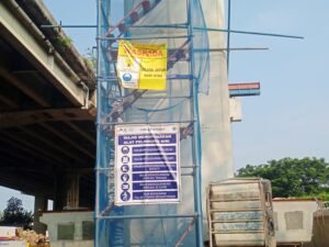 Setelah Heboh, Pekerja Jalan Tol di Papanggo Akhirnya Tertib Pakai APD – Pelaksana Malah Bungkam 2 IMG 20251225 151727 538